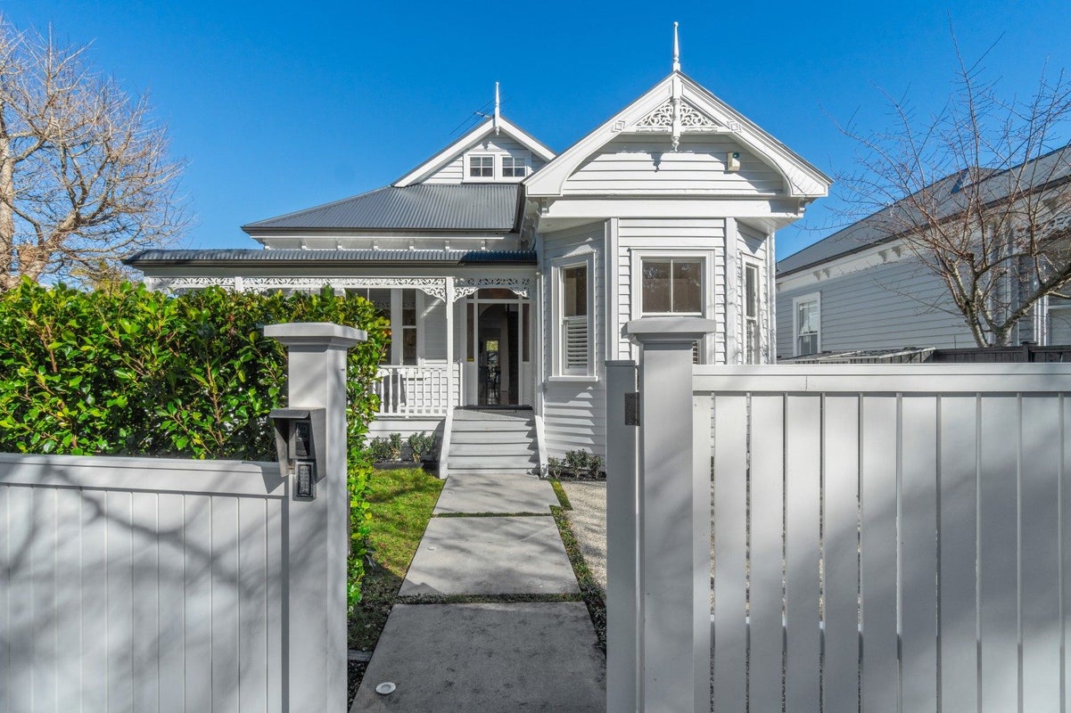 82 Grange Road, Mount Eden, Auckland - Carousel 1