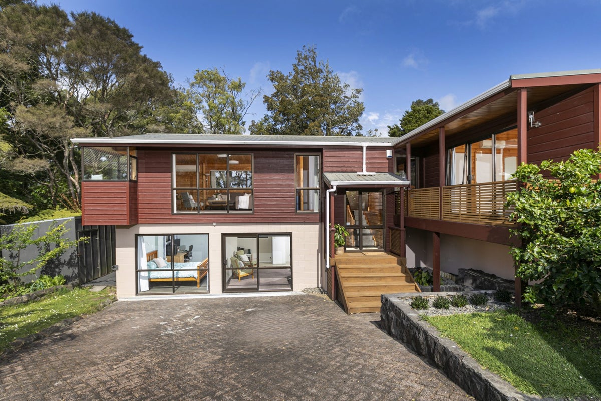 7 Chardon Place, Henderson, Auckland - Carousel 39