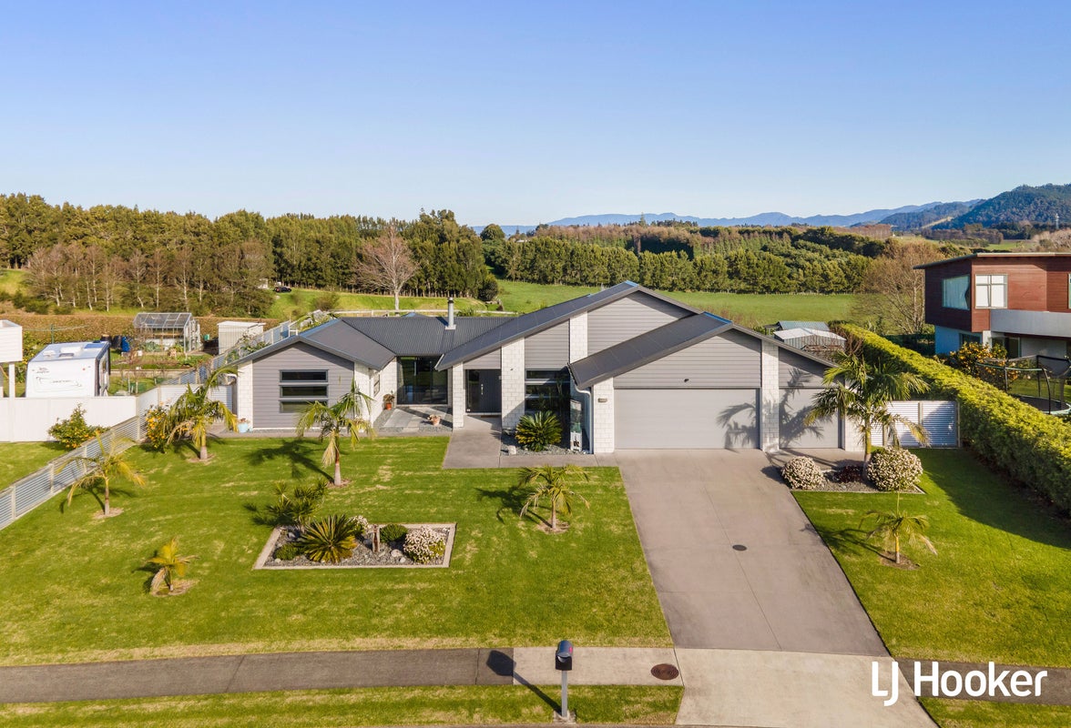 19 Athenree Heights, Athenree, Waihi Beach - Carousel 1