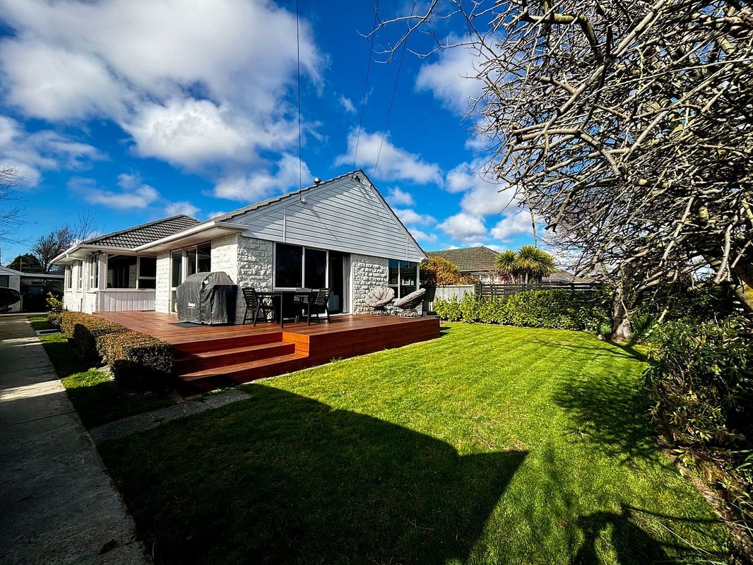 20 Torquay Place, Bryndwr, Christchurch - Carousel 1