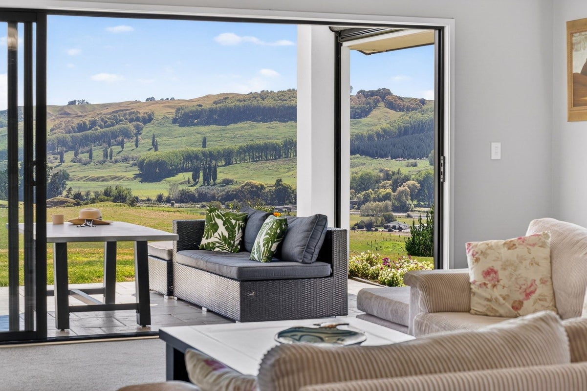 701 River Road, Otane - Carousel 1