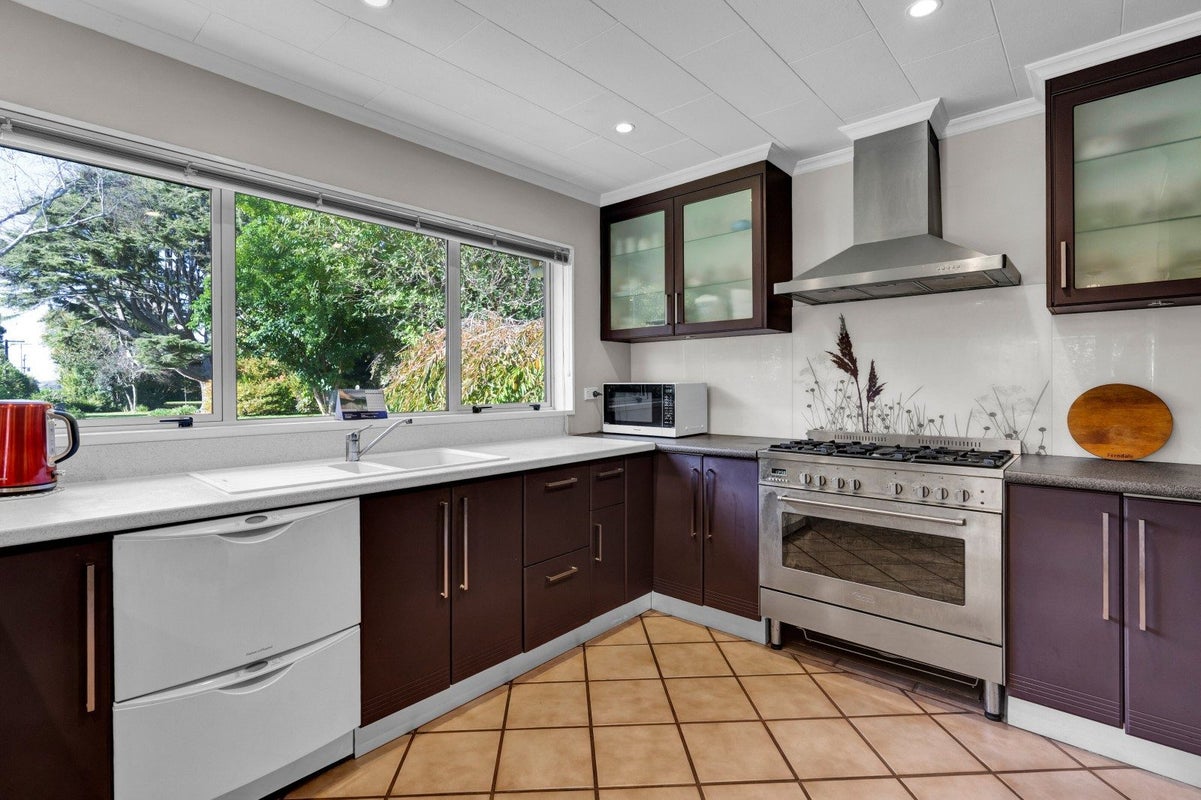 120 Paraite Road, Paraite, New Plymouth - Carousel 2