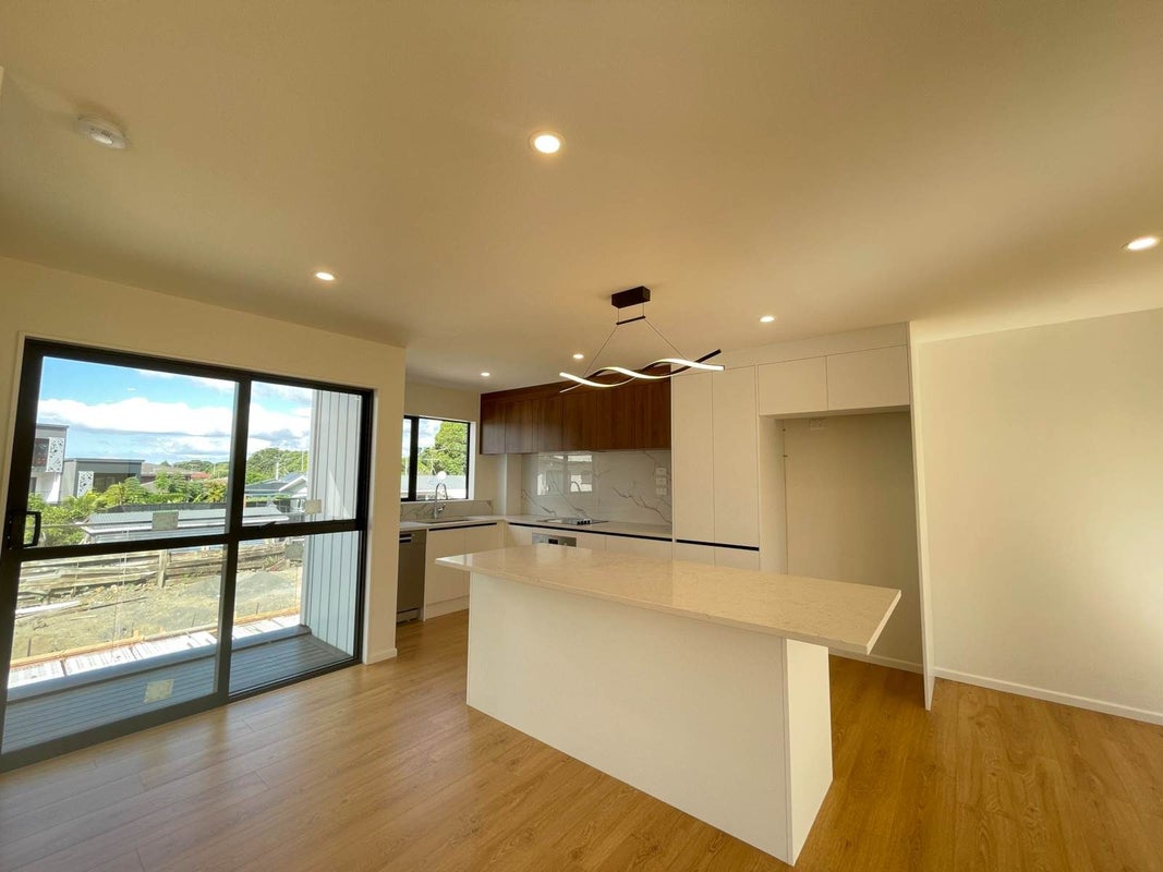68E Merton Road, Saint Johns, Auckland - Carousel 1