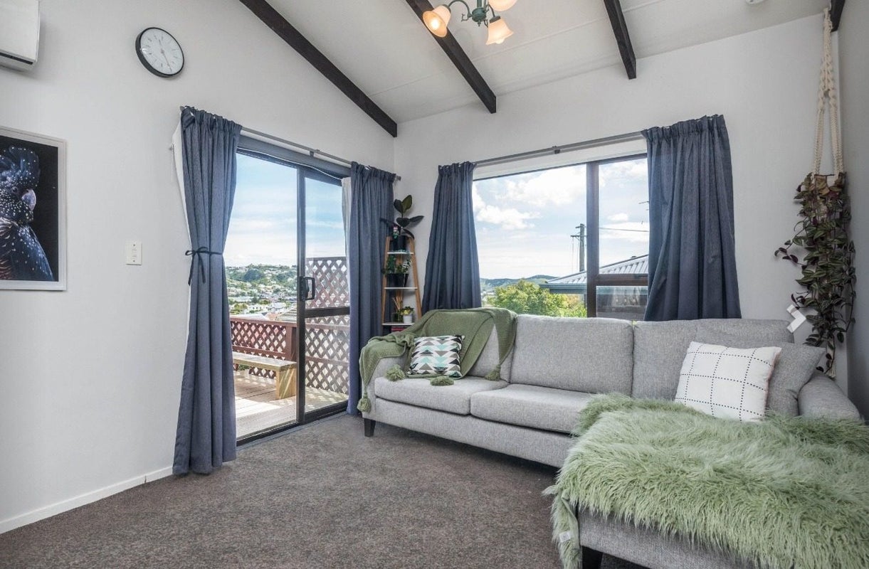 6A Tarawera Road, Johnsonville, Wellington - Carousel 1