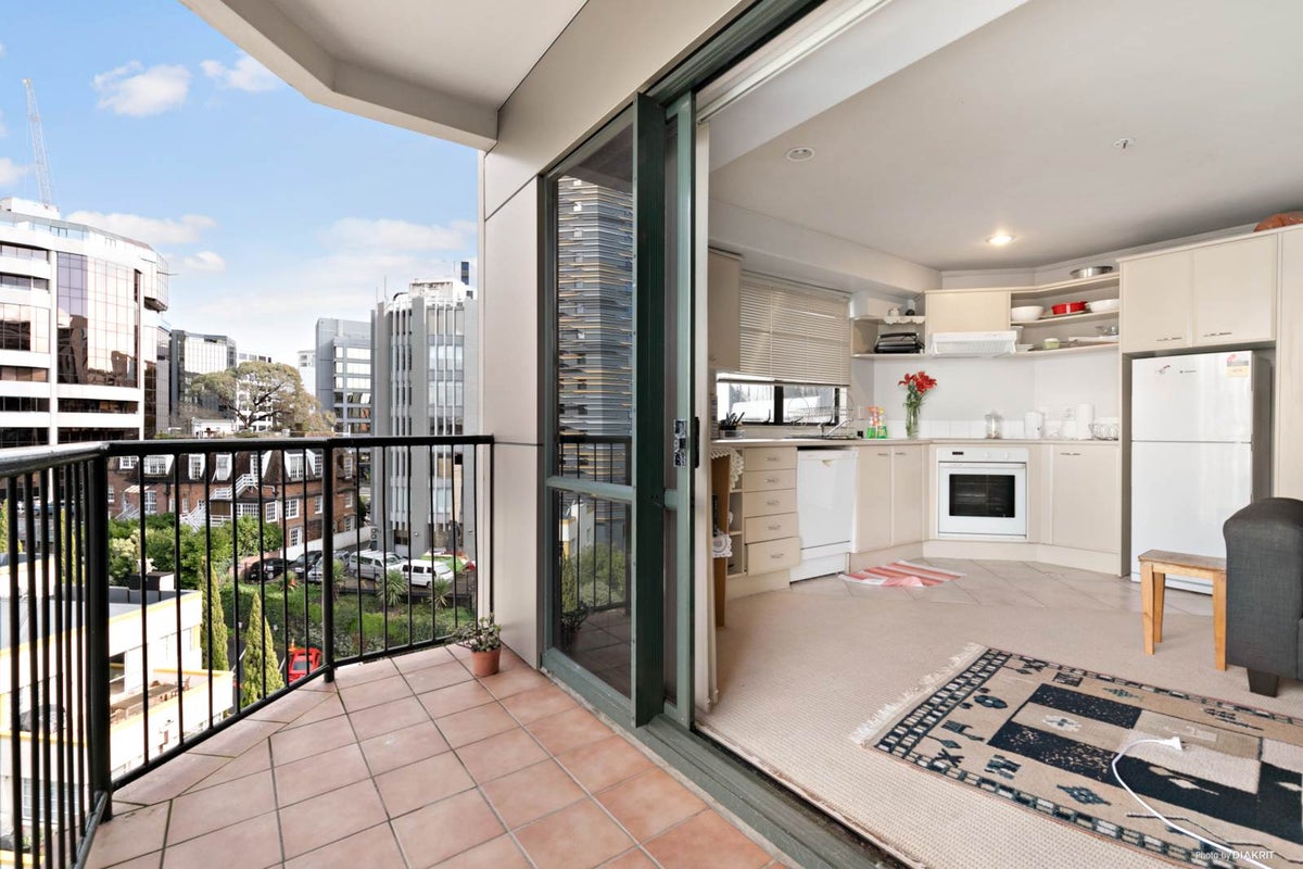 8D/6 Whitaker Place, Grafton, Auckland - Carousel 1