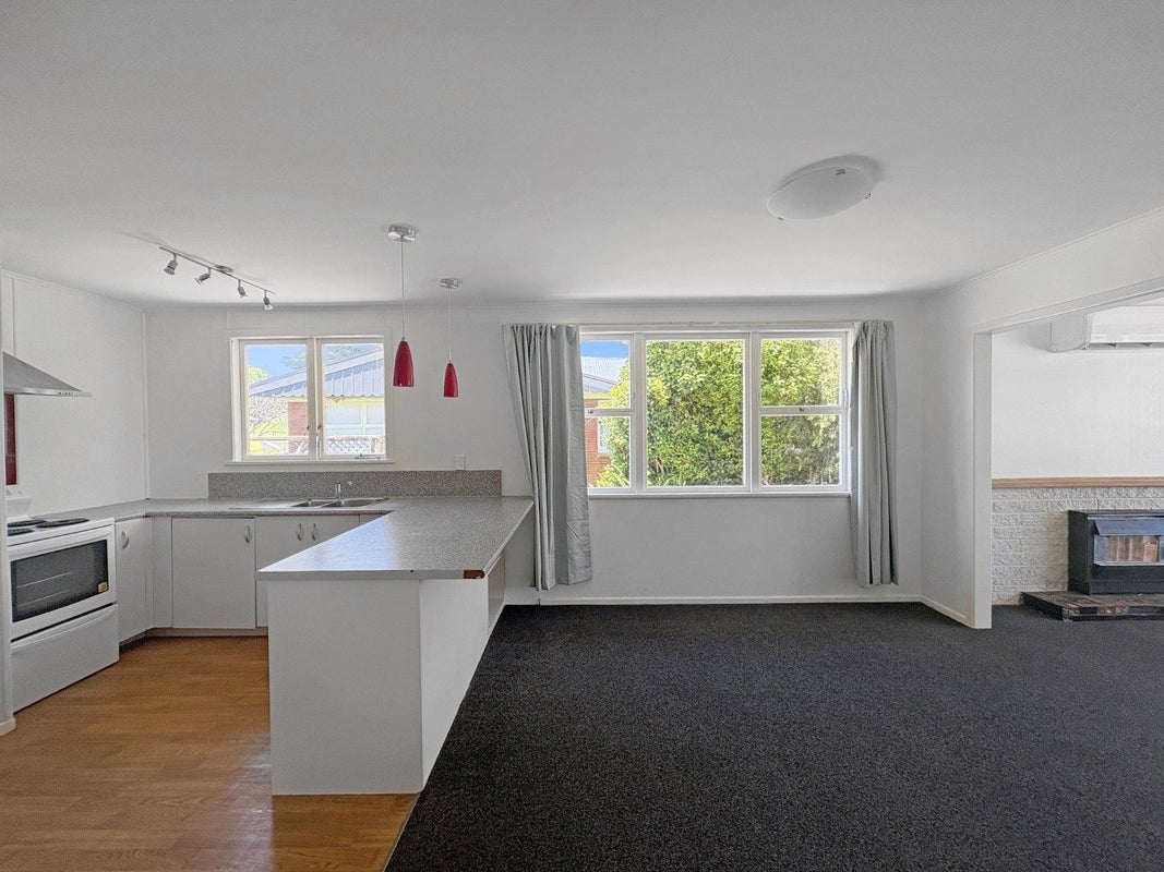 38 Helena Road, Hillcrest, Hamilton - Carousel 2