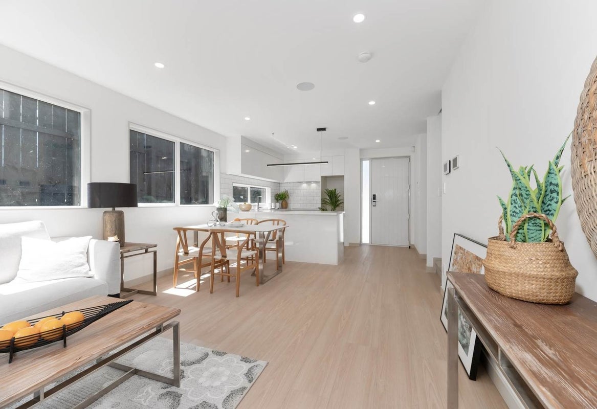 2/66 Gardner Avenue, New Lynn, Auckland - Carousel 2