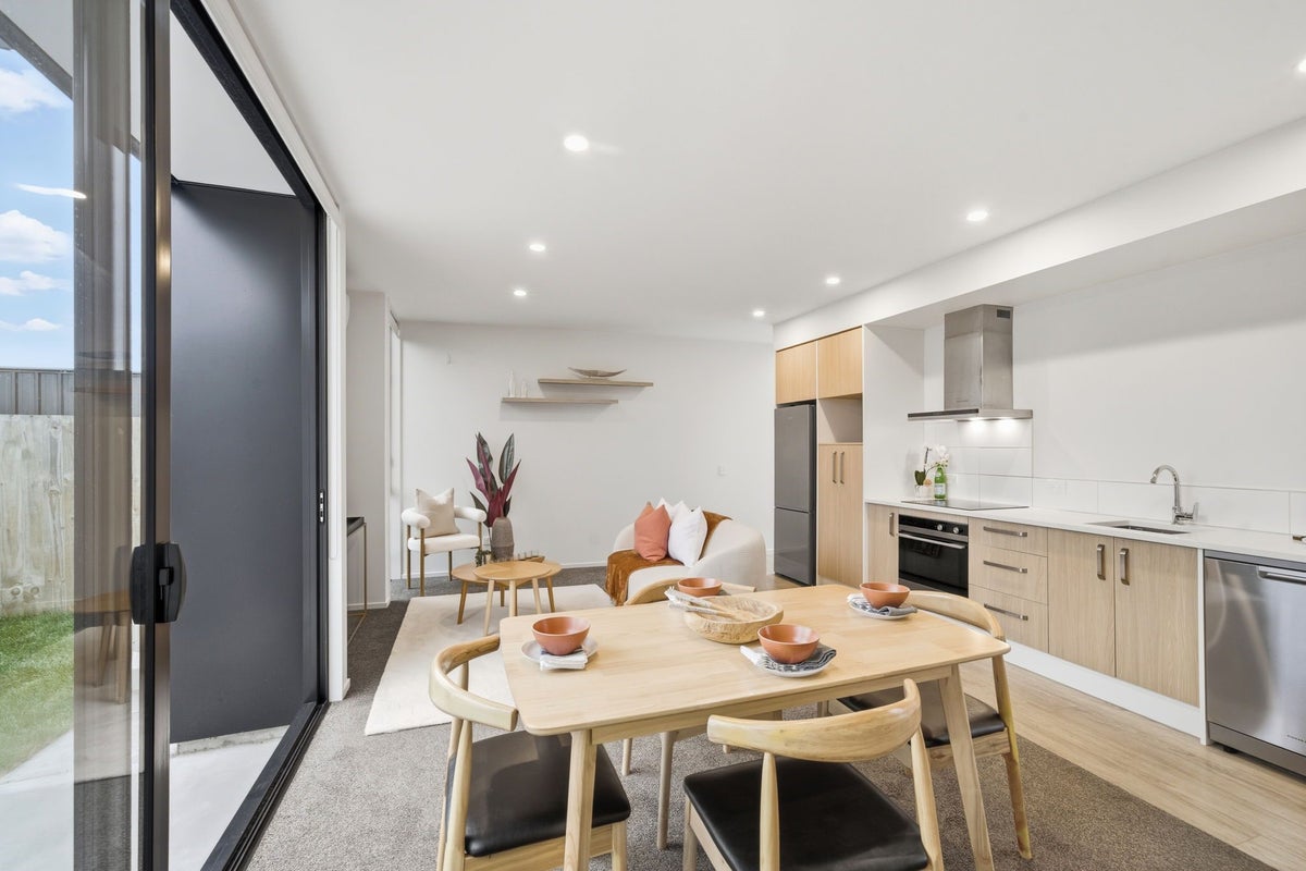 2/56 Geraldine Street, Edgeware, Christchurch - Carousel 1