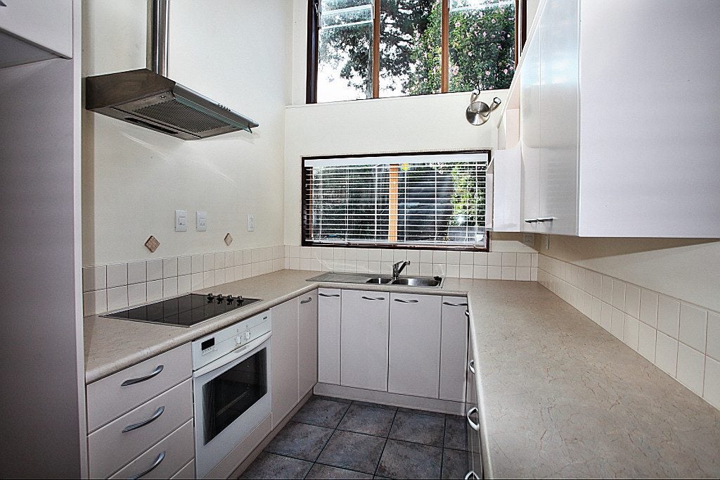 2/73 Stott Avenue, Birkdale, Auckland - Carousel 1