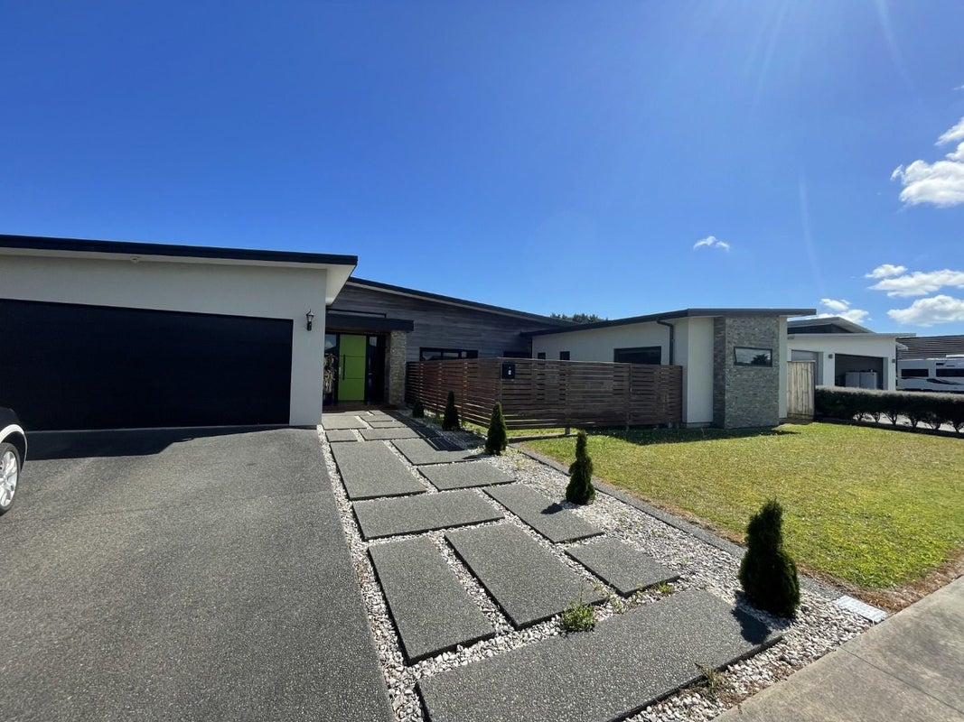 5 Wentworth Lane, Waiwhakaiho, New Plymouth - Carousel 1