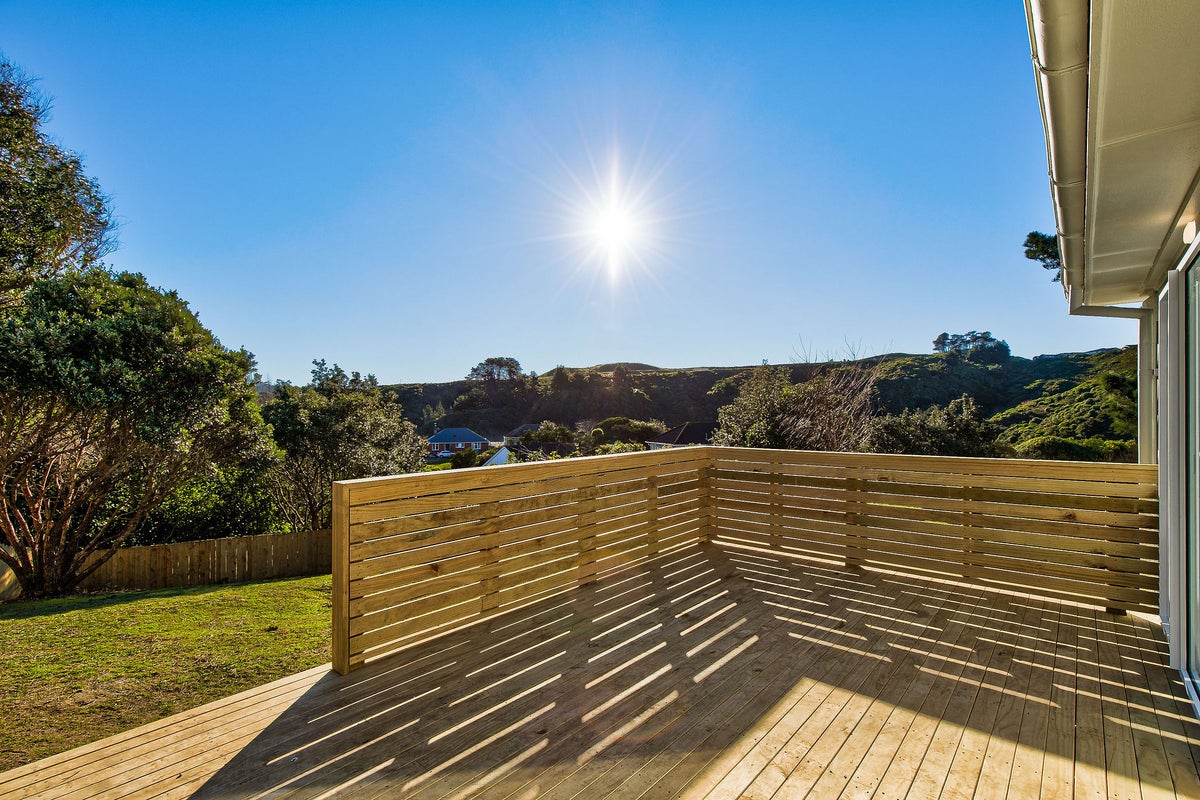 33 Maher Place, Ranui, Porirua - Carousel 2