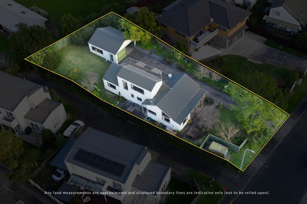 22 Motu Place, Mount Wellington, Auckland - Carousel 22