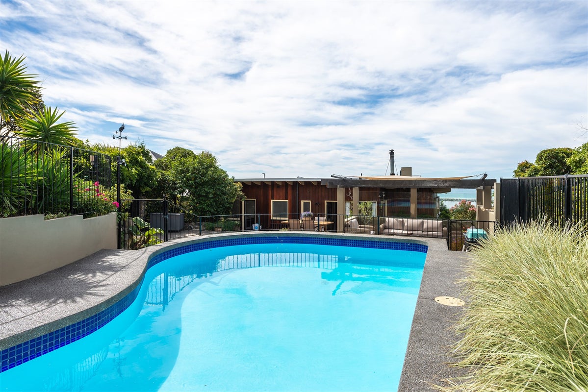 198 Mount Pleasant Road, Mount Pleasant, Christchurch - Carousel 2