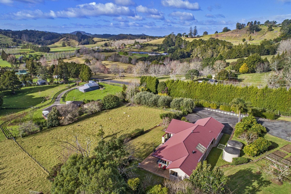 11 Logan Cameron Road, Kamo - Carousel 32