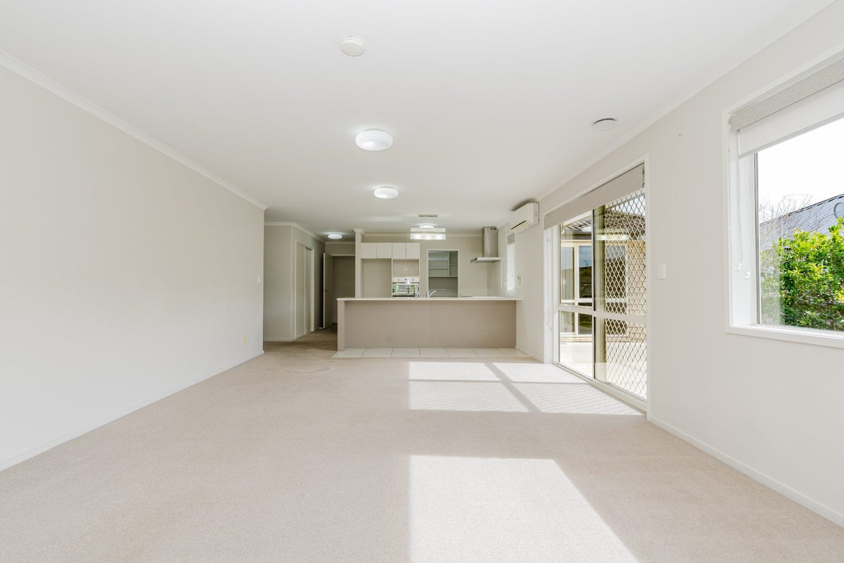83 Mataroa Crescent, Flagstaff, Hamilton, Waikato - Carousel 2