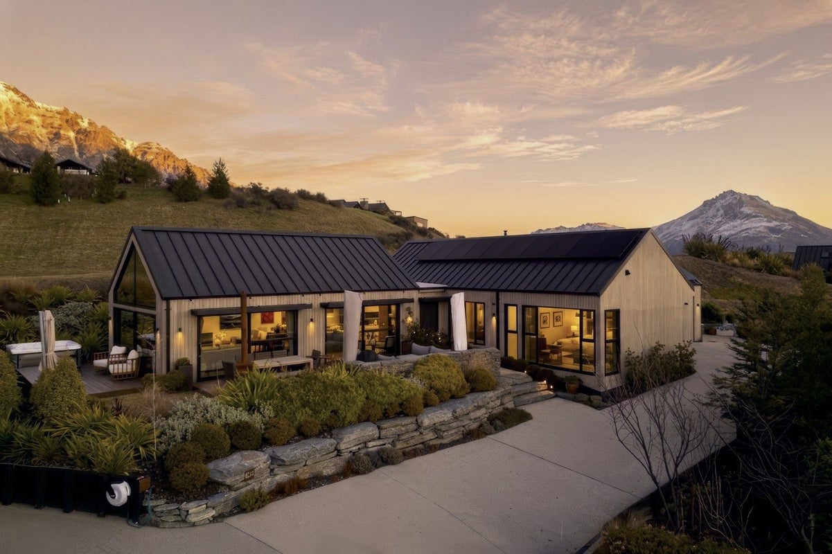10A Kinross Lane, Jacks Point, Queenstown - Carousel 1