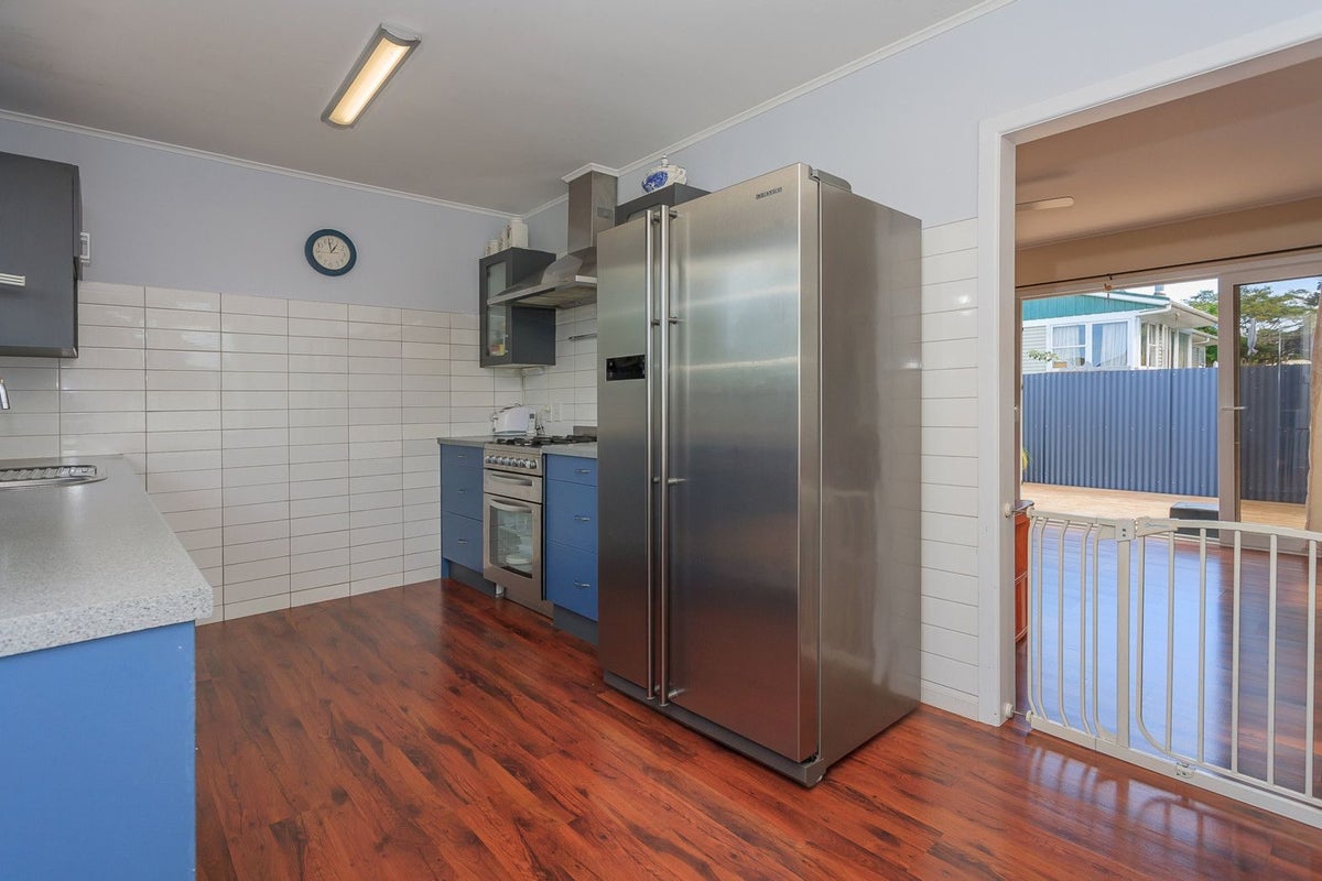 106C Chivalry Road, Glenfield, Auckland - Carousel 10