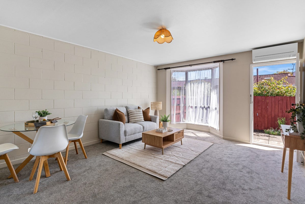 4/5 Coles Place, St Albans, Christchurch - Carousel 1