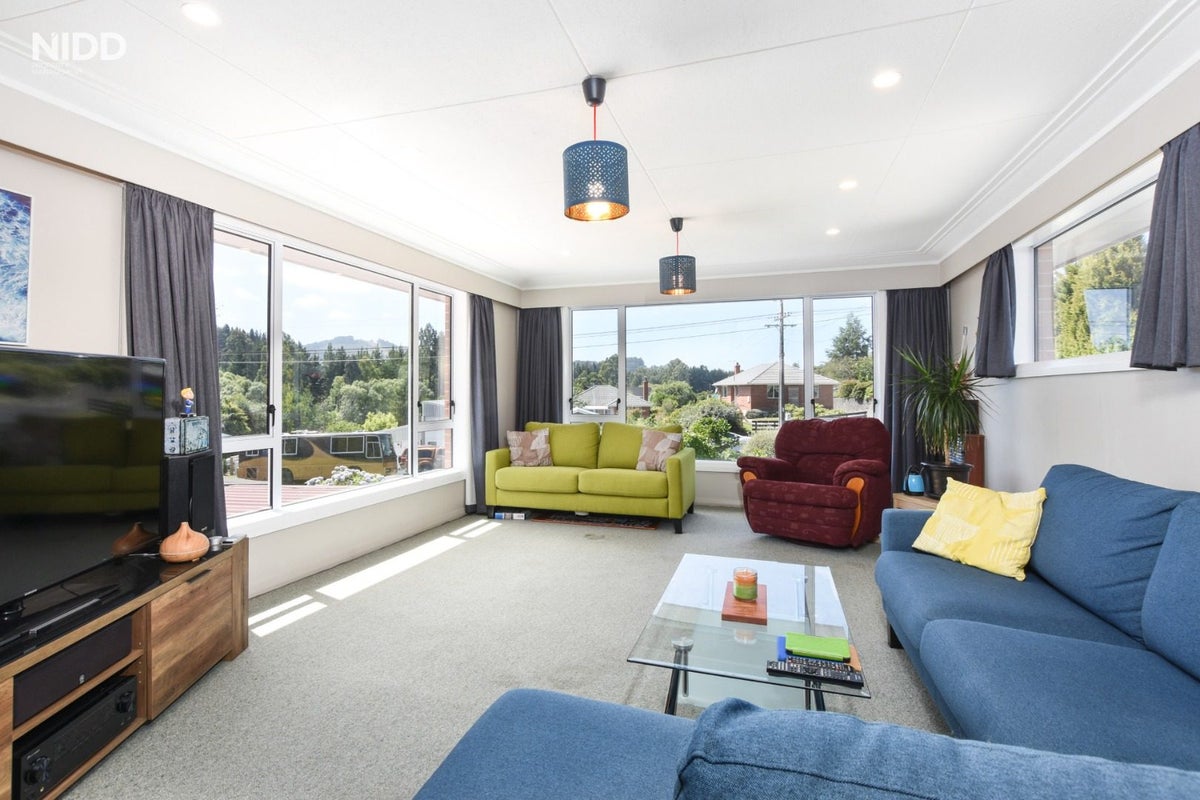 13 Flower Street, Fairfield, Dunedin - Carousel 2