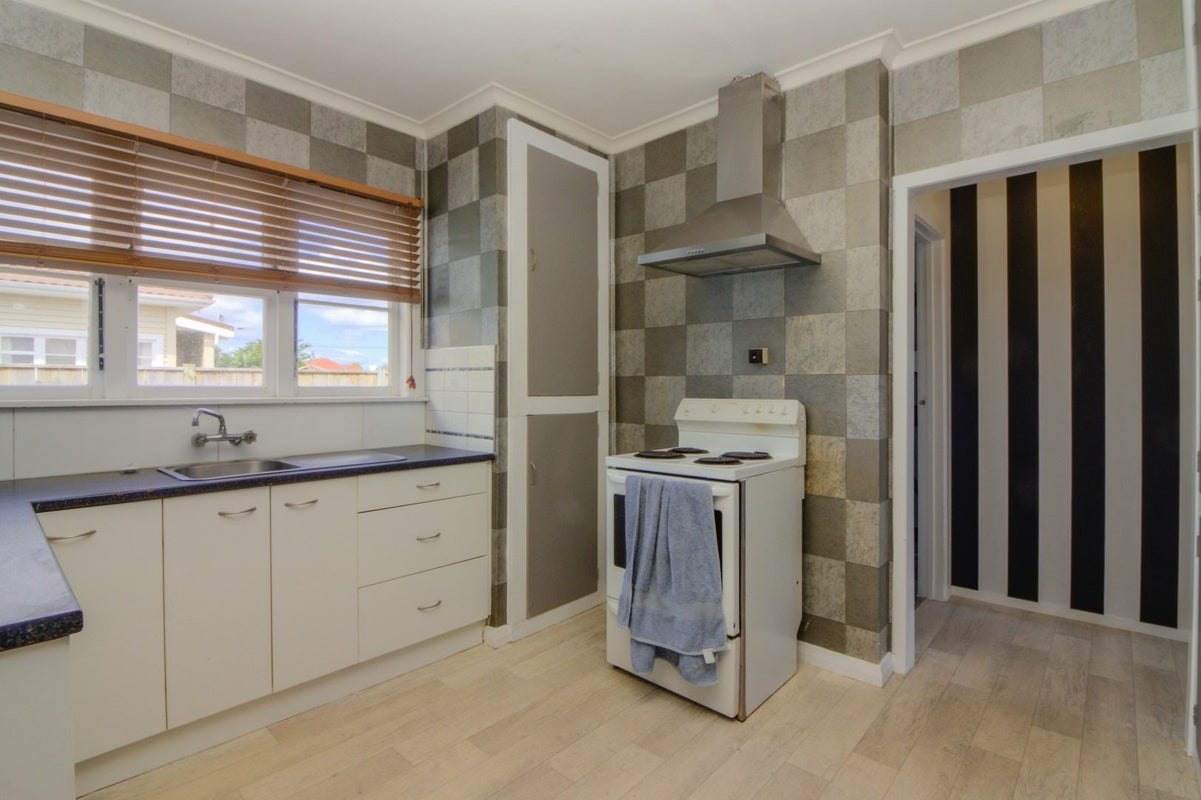 15 Winchester Street, Levin, Levin - Carousel 2