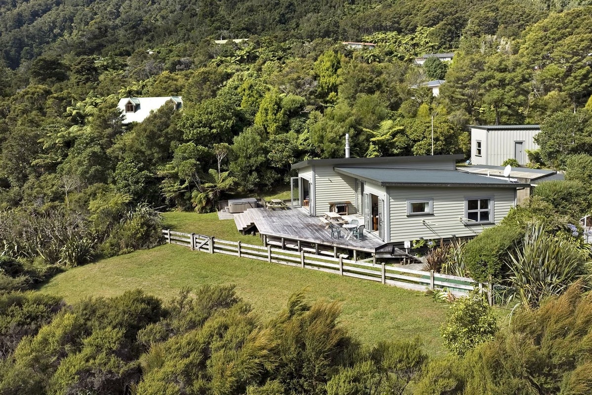 201 Duncans Bay Road, DUNCAN BAY - Carousel 30