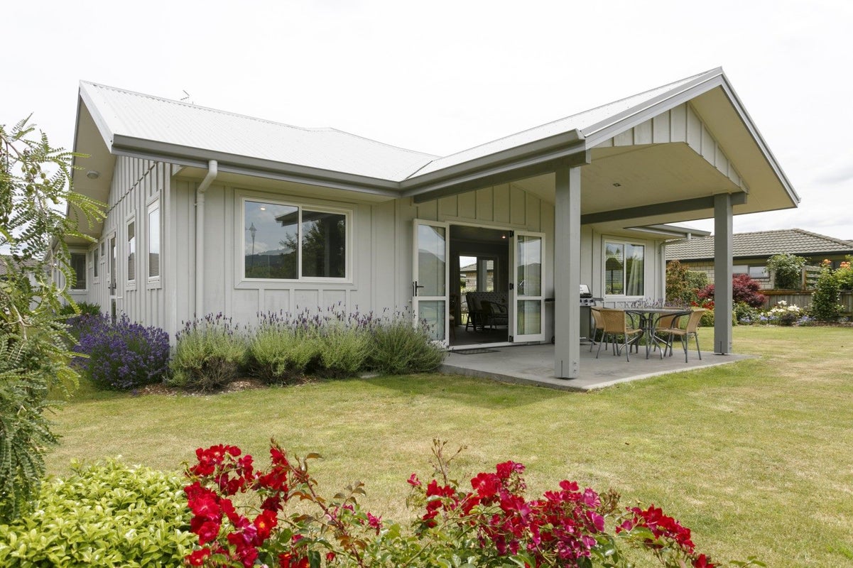 81 Lisland Drive, Kinloch, Taupo - Carousel 1