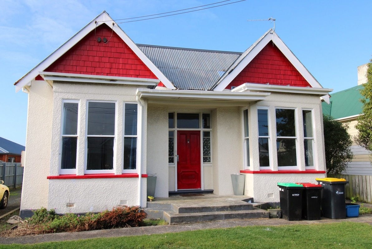 85 Queens Drive, Saint Kilda, Dunedin - Carousel 1