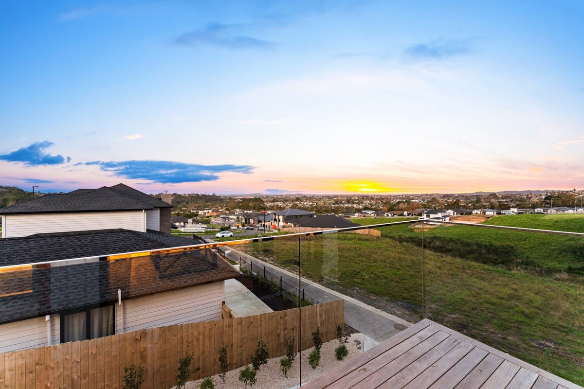 28 Kate Duncan Drive, Swanson, Auckland - Carousel 1