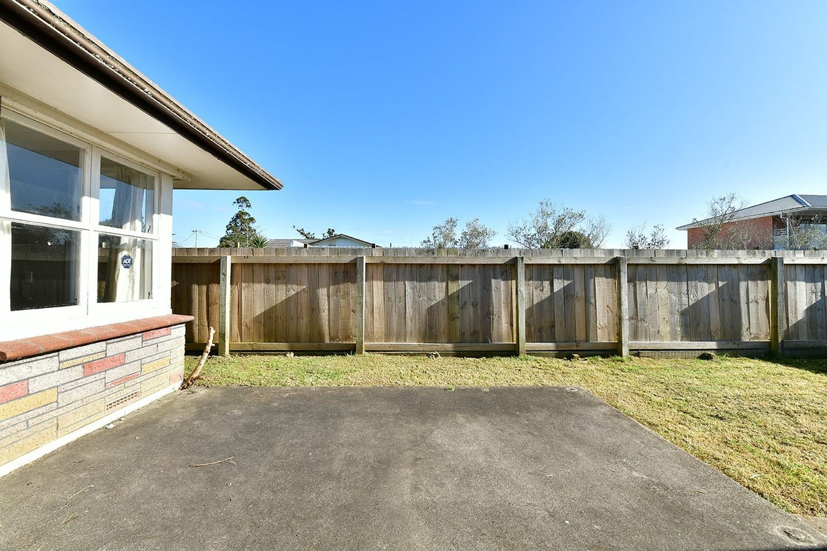 11A Springs Road, Parakai, Helensville - Carousel 2
