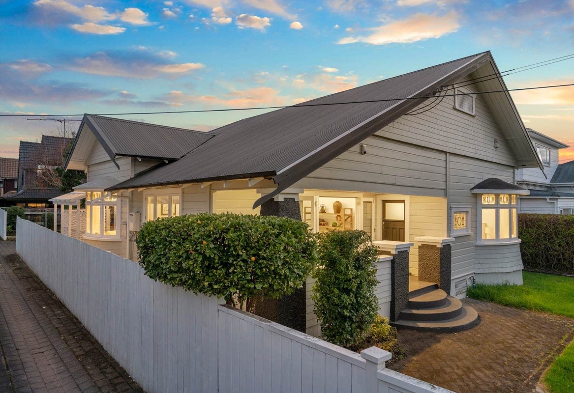 6 King Edward Avenue, Epsom, Auckland - Carousel 1