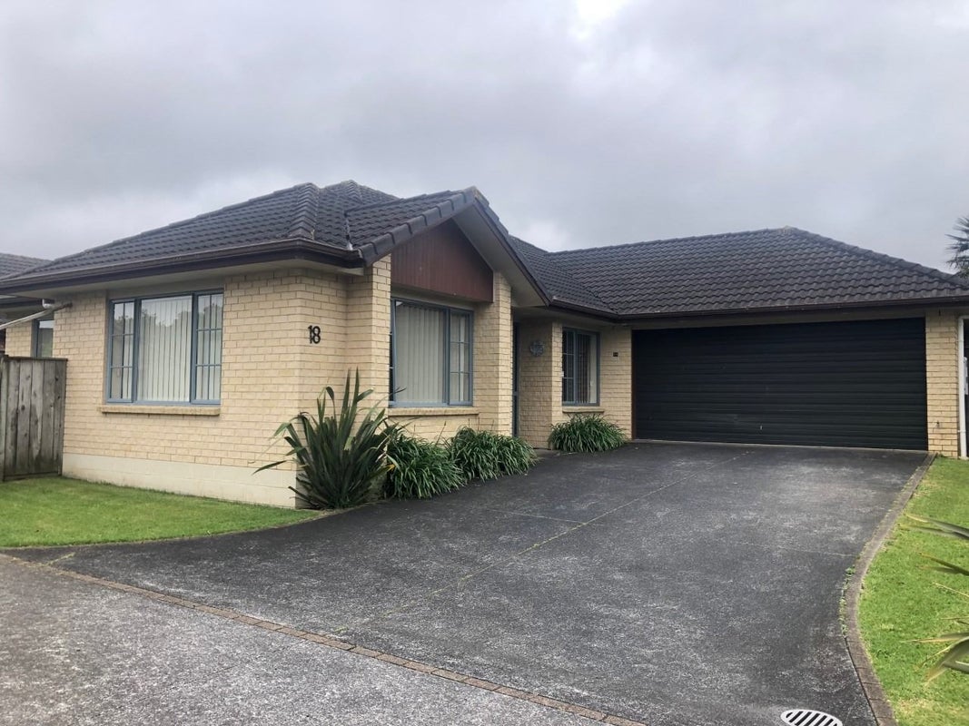 18 Erne Crescent, East Tamaki, Auckland - Carousel 1