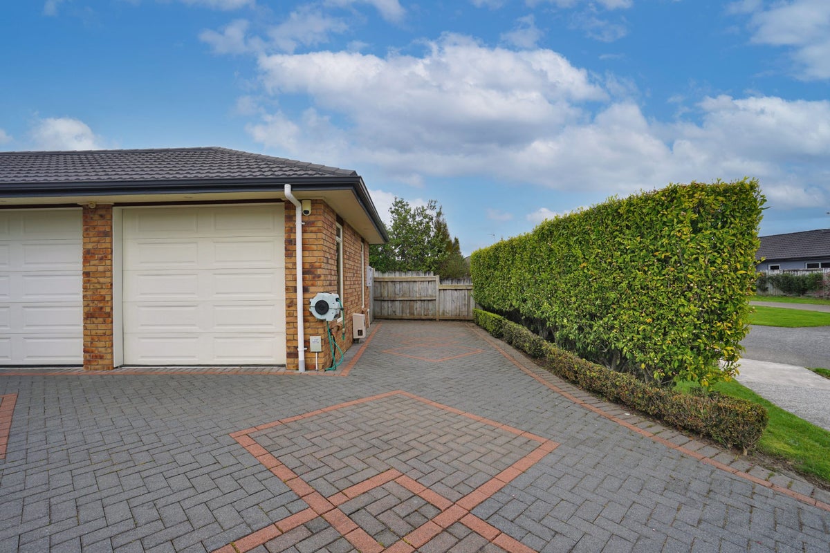 18 Burgundy Court, Rototuna, Hamilton - Carousel 2