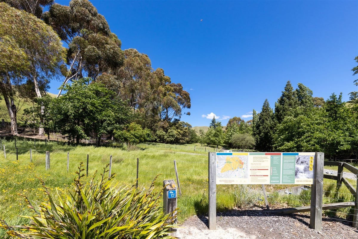 49 Hillcrest Avenue, Witherlea, Blenheim - Carousel 33