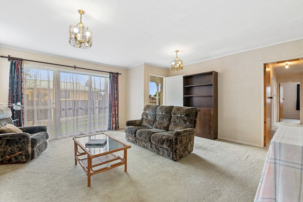 30 Browning Crescent, Owhata, Rotorua - Carousel 2
