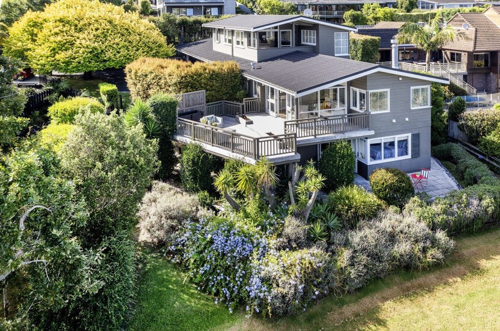104 Mellons Bay Road, Mellons Bay, Auckland - Carousel 1