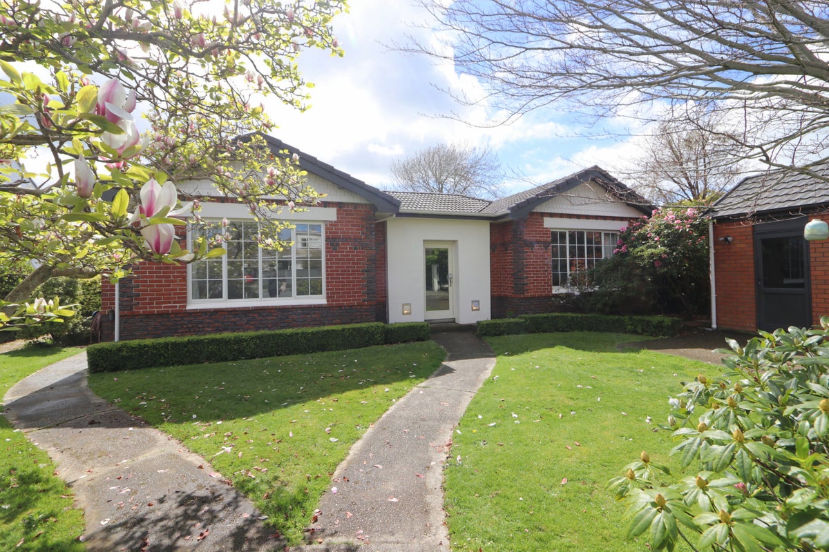 34 Wellesley Avenue, Avenal, Invercargill - Carousel 1
