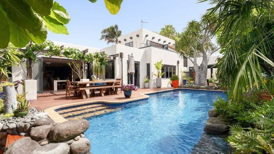2 La Cumbre Close, Bethlehem, Tauranga - Carousel 1