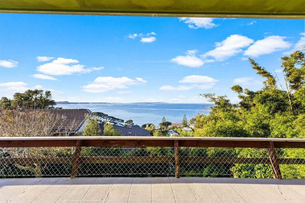 14 Vipond Road, Stanmore Bay, Rodney, Auckland - Carousel 2