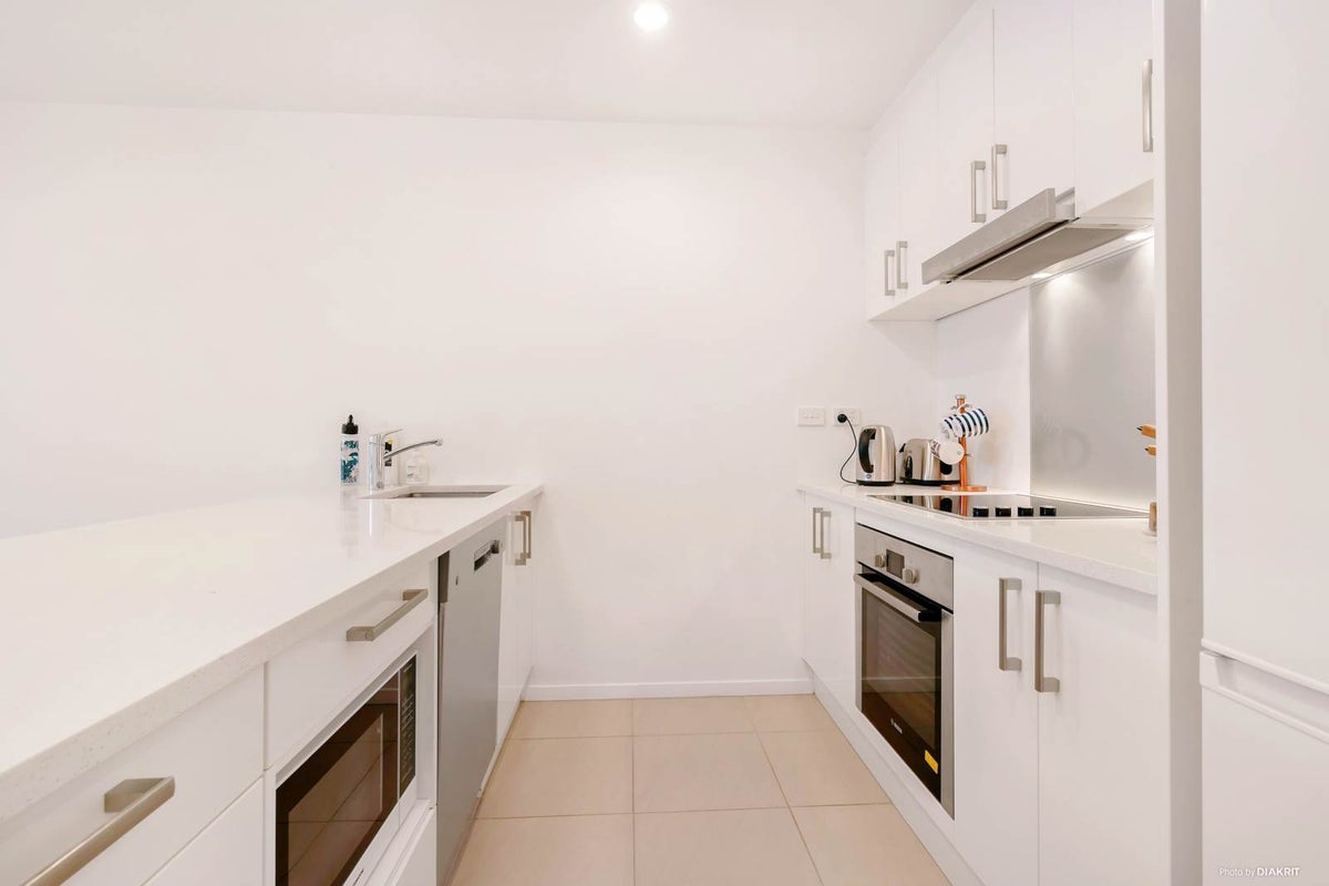 6/46G Rosedale Road, Rosedale, Auckland - Carousel 2