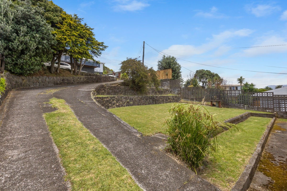 9 Mount View Place, Spotswood, New Plymouth - Carousel 30