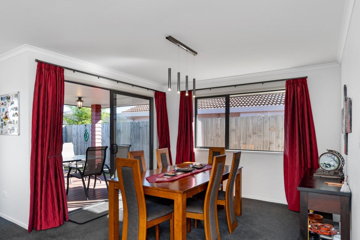 7 Hillstone Avenue, Gate Pa, Tauranga - Carousel 2