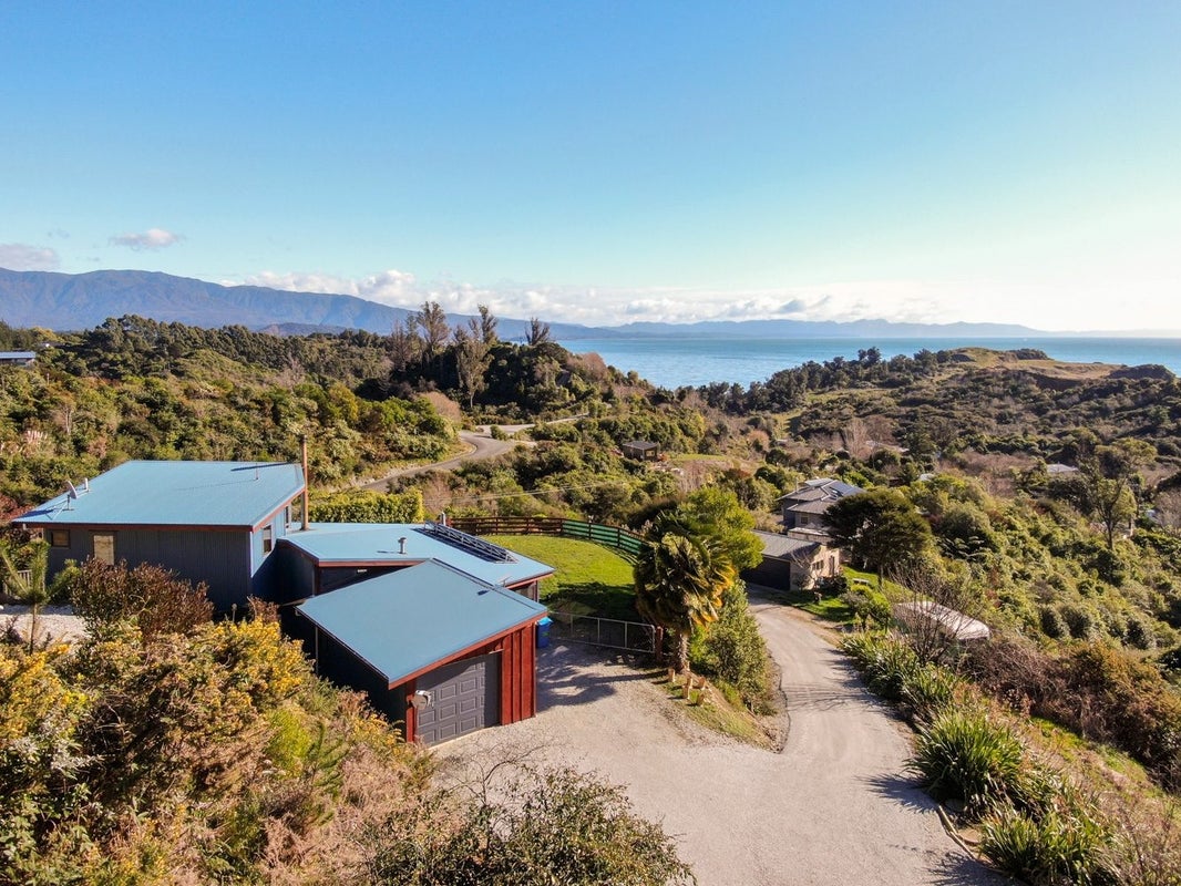 27 Falconer Road, Pohara - Carousel 1