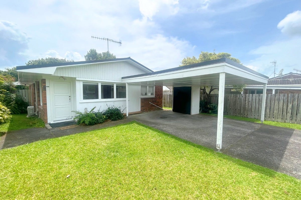 1A Innisfree Drive, Ellerslie, Auckland - Carousel 1