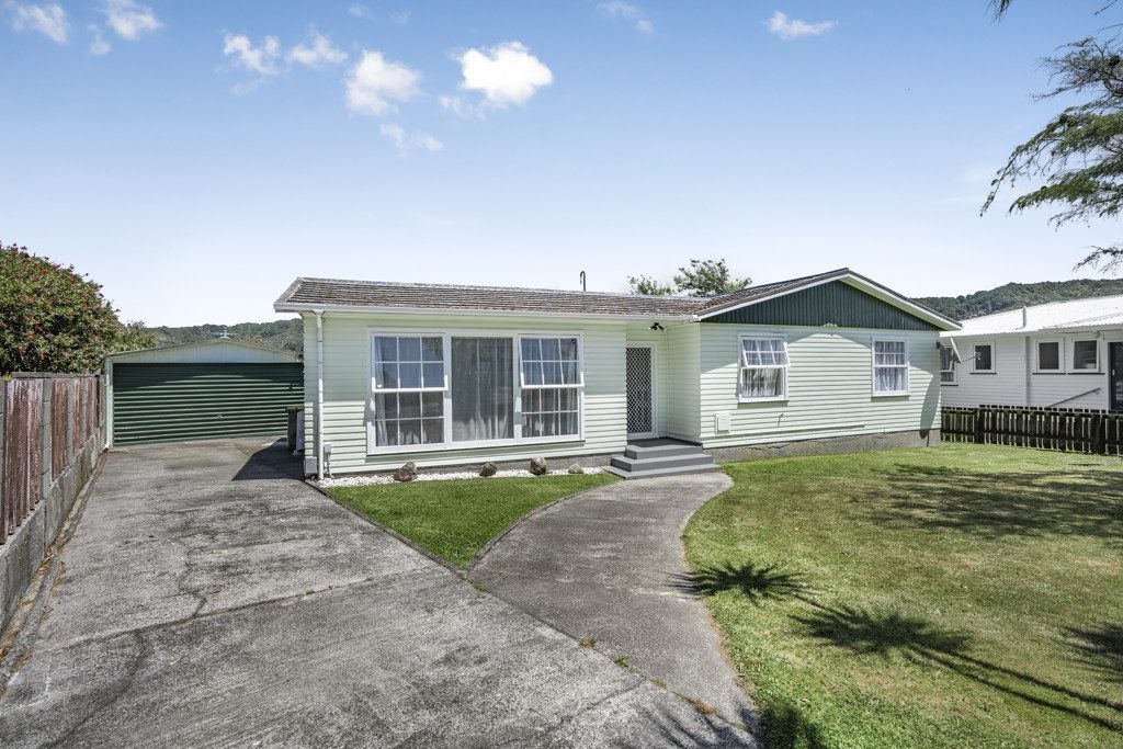 16 Mimihau Grove, Wainuiomata, Lower Hutt - Carousel 1