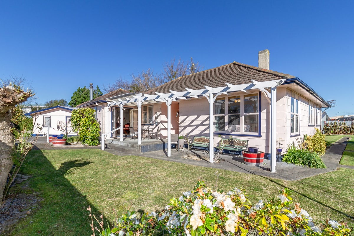 65 Hillary Crescent, Maraenui, Napier - Carousel 1