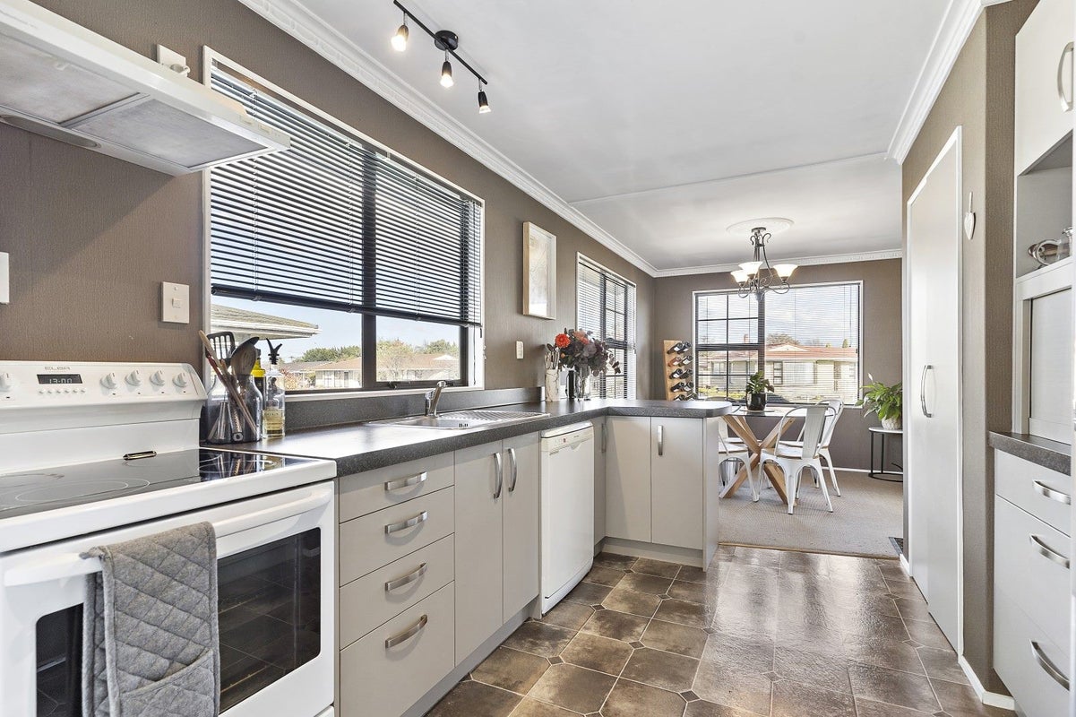 21 Lowes Place, Solway, Masterton - Carousel 2