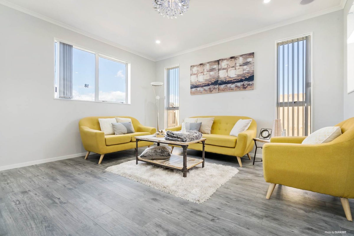 18 Nola Dawn Avenue, Papakura, Papakura - Carousel 1