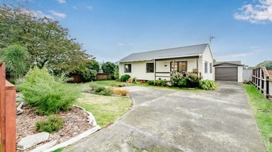 61 Arawhata Road, Paraparaumu - Carousel 1