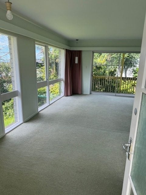 3/22 Penning Road, Castor Bay, Auckland - Carousel 2