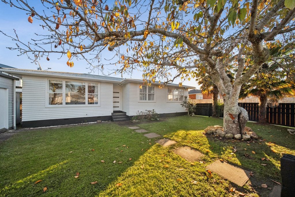 4A Brightwell Street, Papakura, Papakura - Carousel 2